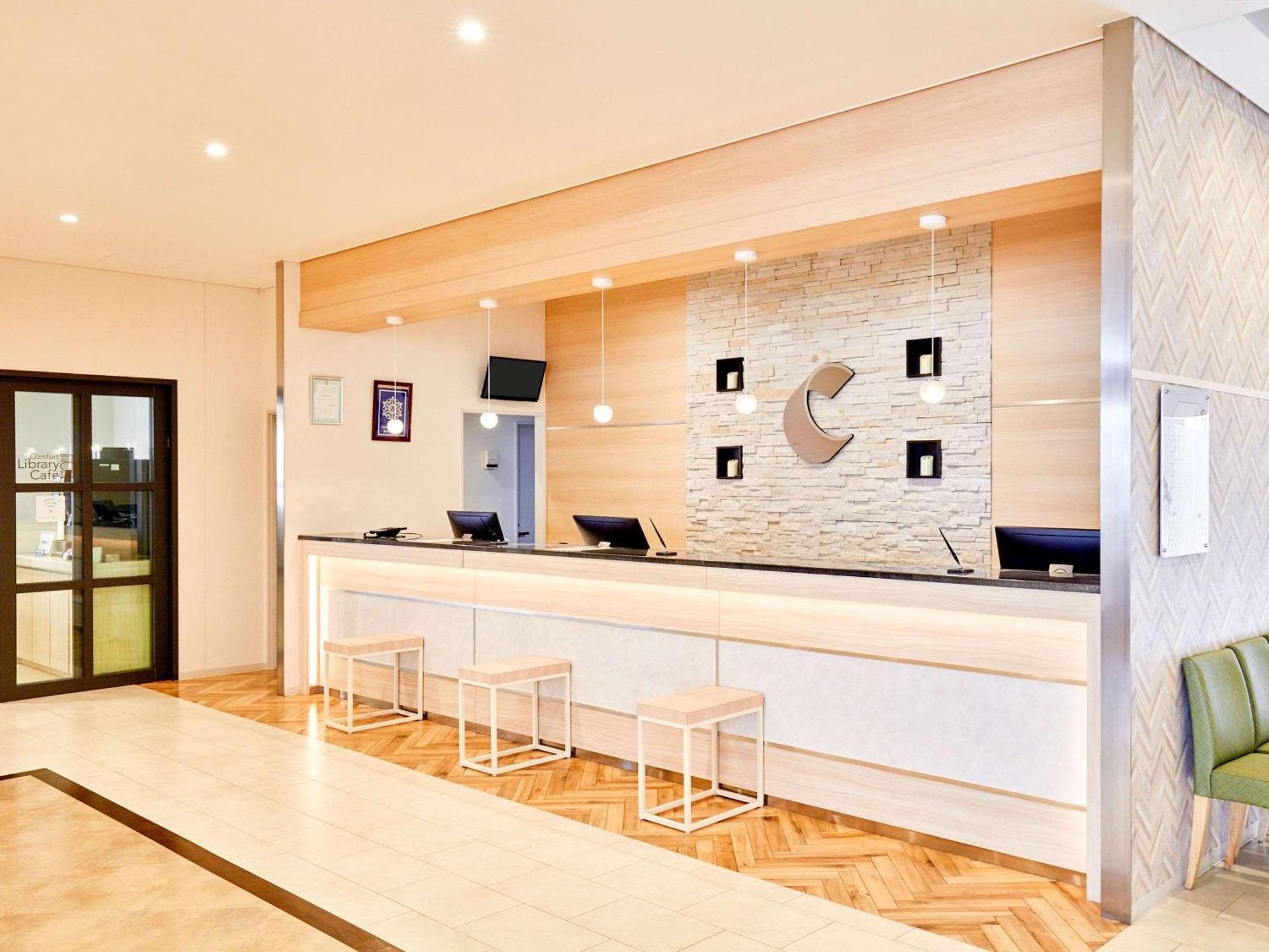Comfort Hotel Kochi Экстерьер фото